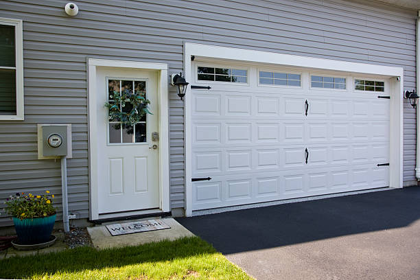 24/7 Emergency Garage Door Panel Replacement experts in Covington city County, VA